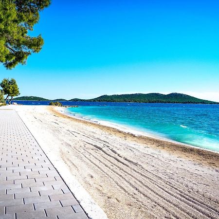 Buqez Eco Resort - Beach Villa 28 - Directly By Beach Drage Dış mekan fotoğraf