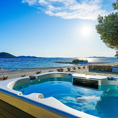 Buqez Eco Resort - Beach Villa 28 - Directly By Beach Drage Dış mekan fotoğraf